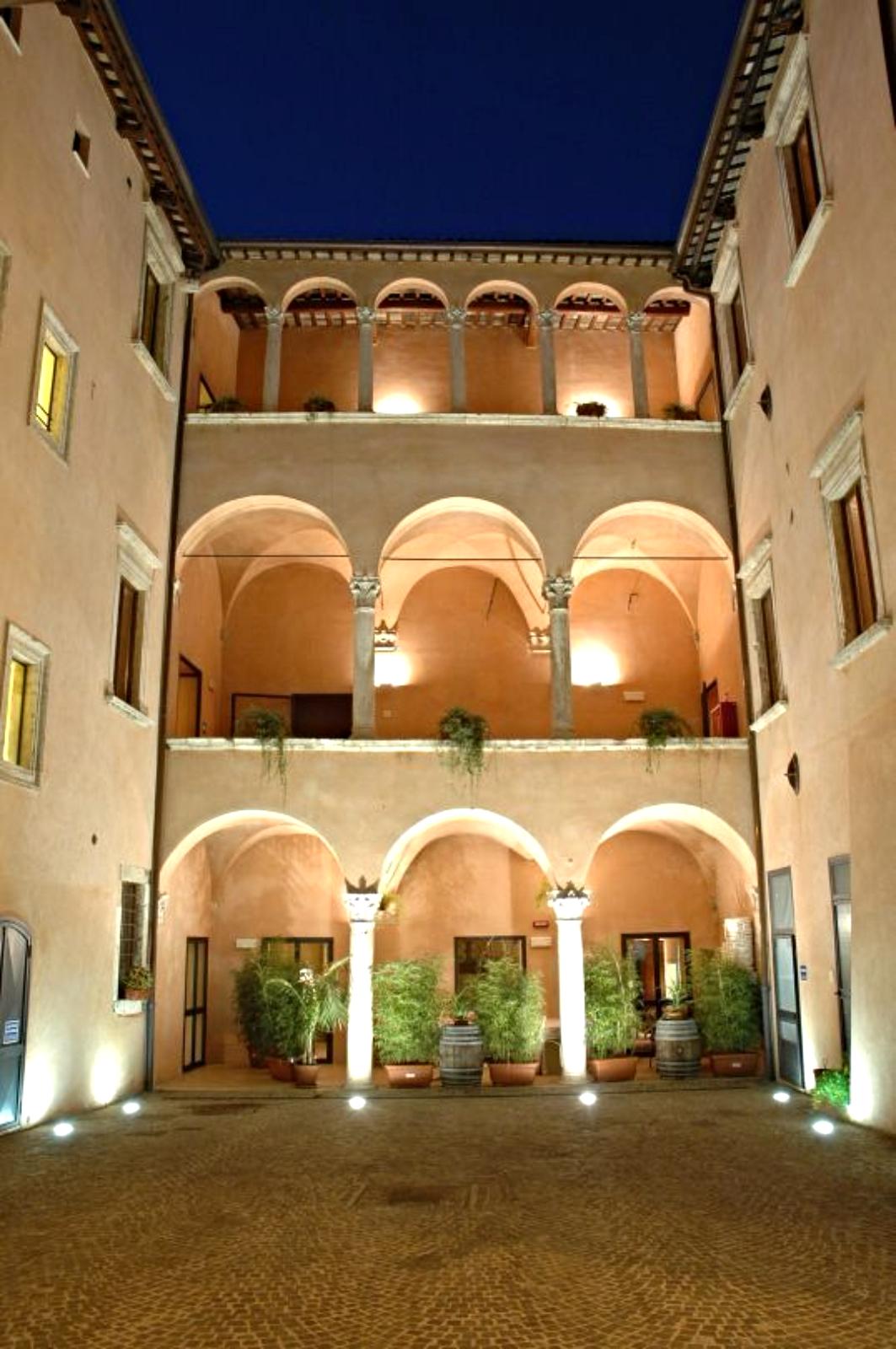 Готель Palazzo Guiderocchi Асколі-Пічено Екстер'єр фото